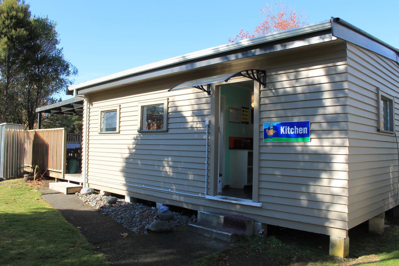 Turangi Holiday Park Екстериор снимка